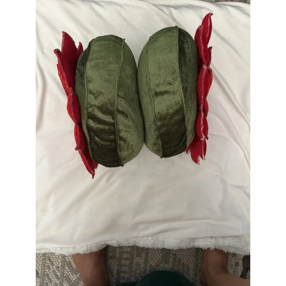 Vintage Christmas Accent toss pillow, red velvet holly on green satin 11